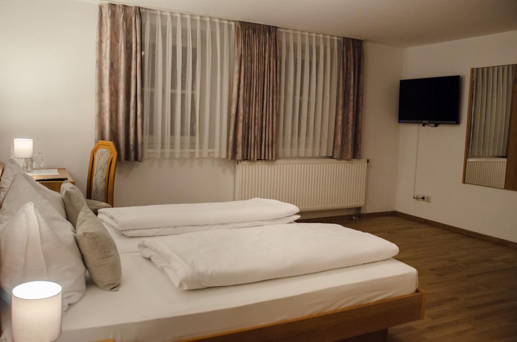 שונגאו Hotel Blaue Traube מראה חיצוני תמונה